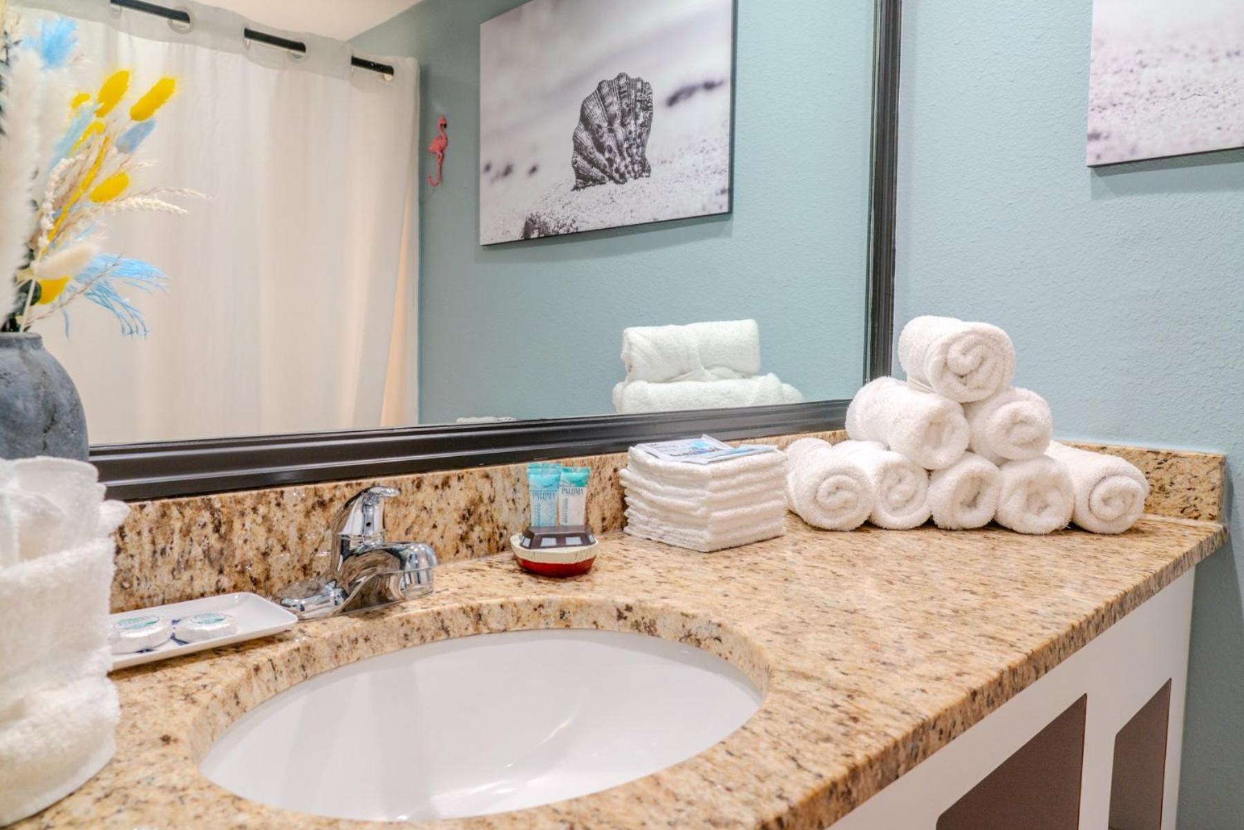 Beautiful Ocean Front Double Queen Suite - Sea Mist Resort 20905 - Perfect For 2-4 Guests! เมอร์เทิลบีช ภายนอก รูปภาพ